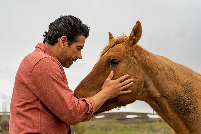 Legendary Whitetails Men's Barnwood Heather Flannel Shirt - Image 2